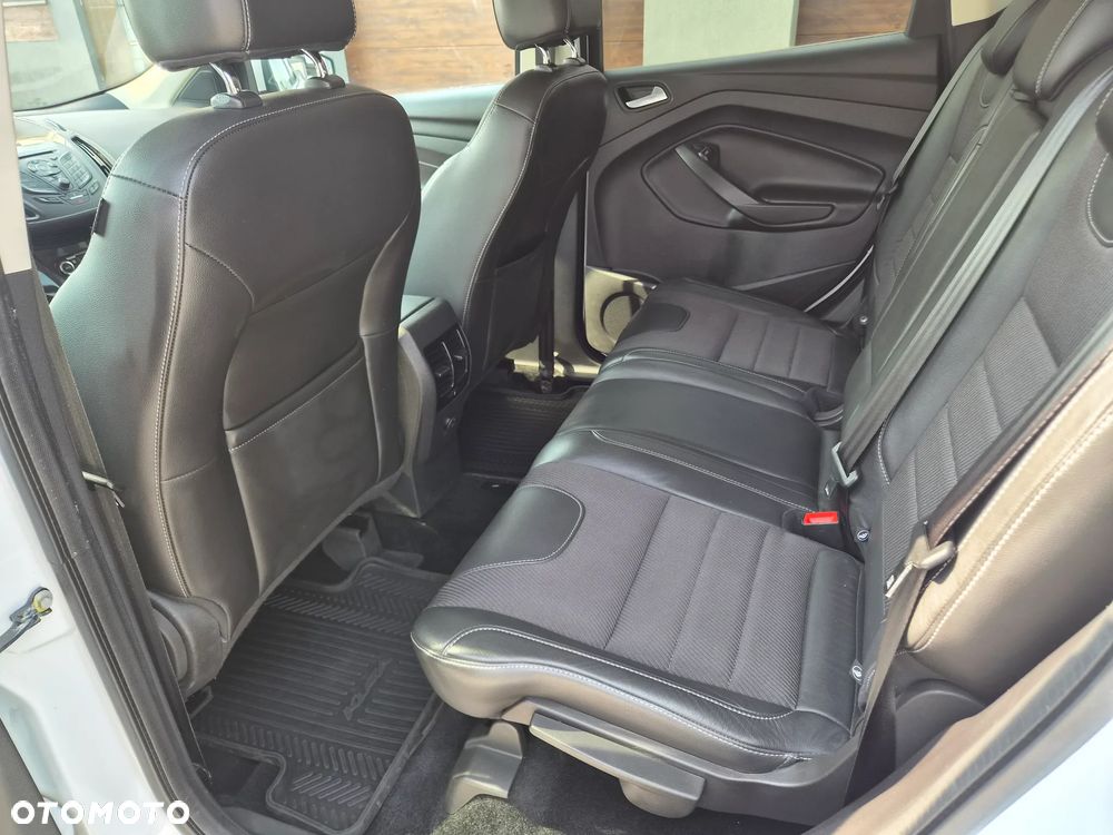 Ford Kuga - 17