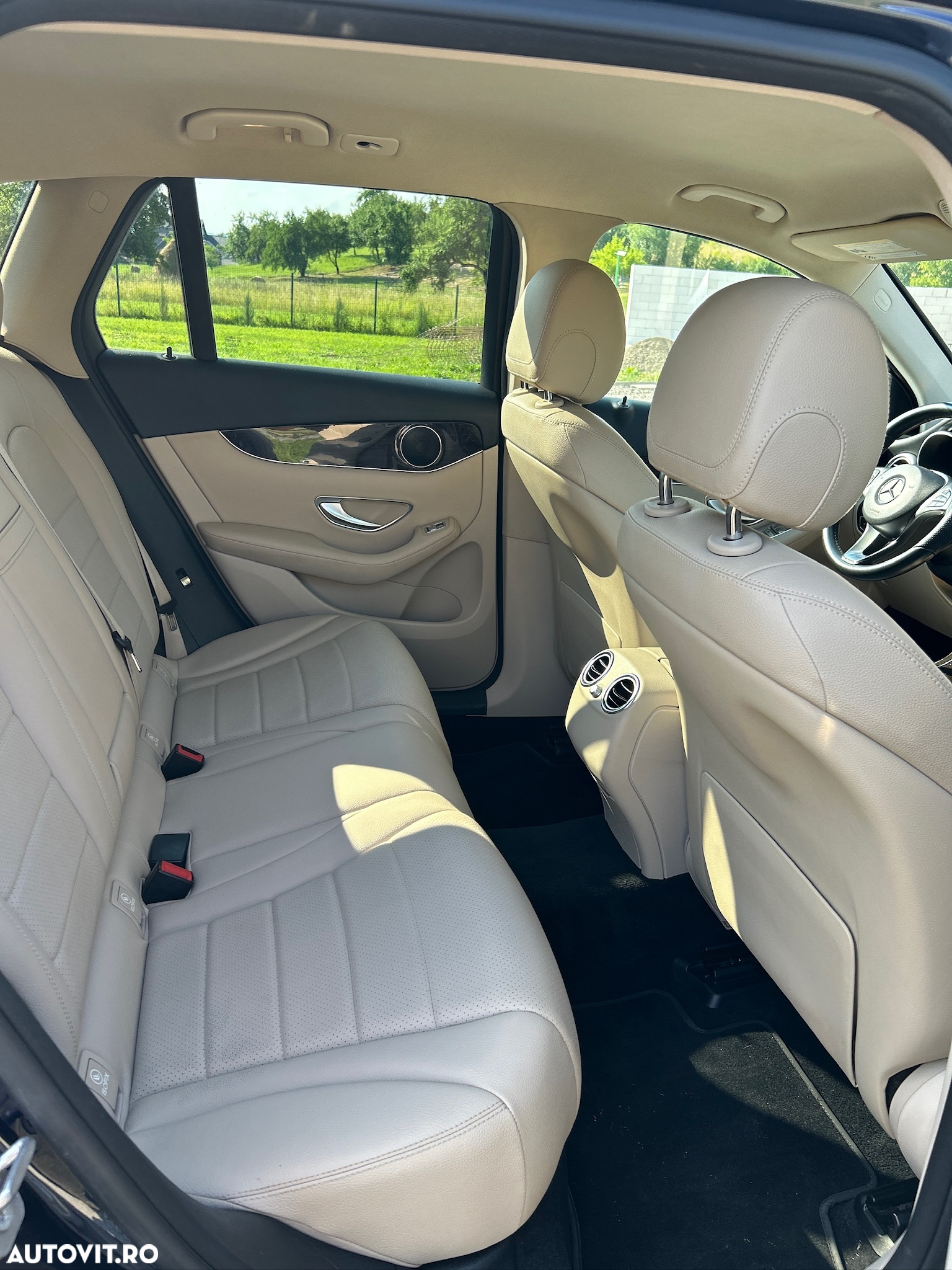 Mercedes-Benz GLC 300 4Matic 9G-TRONIC AMG Line - 6