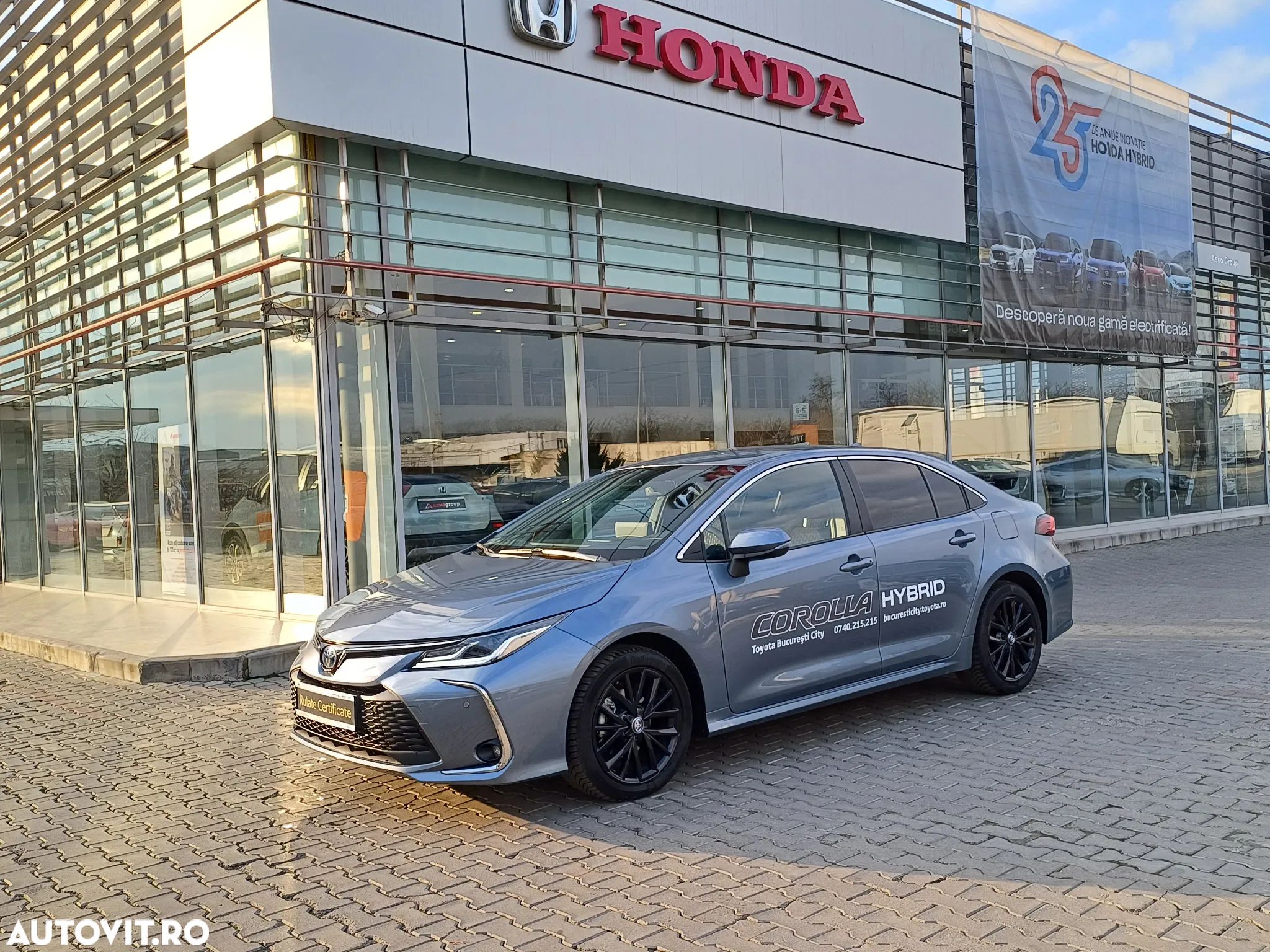 Toyota Corolla 1.8 HSD Dynamic - 1