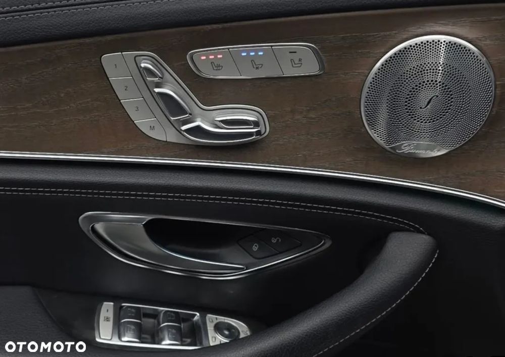 Mercedes-Benz Klasa E 300 9G-TRONIC Exclusive - 15