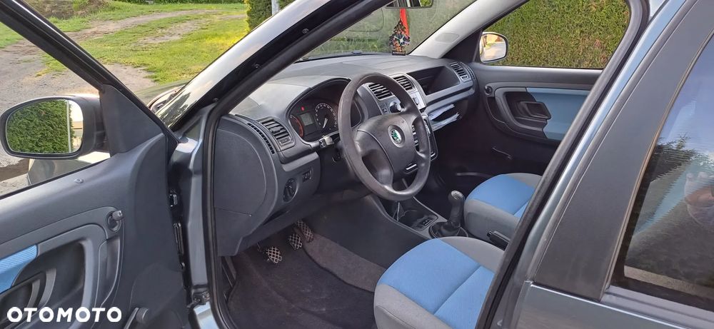 Skoda Roomster 1.2 Fresh - 10