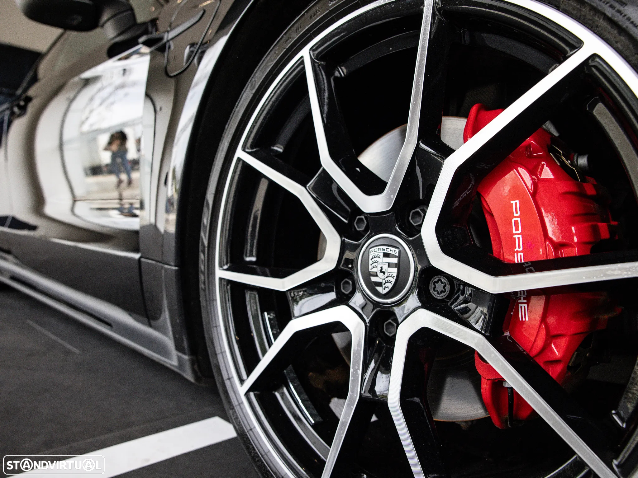 Porsche Taycan 4S - 13