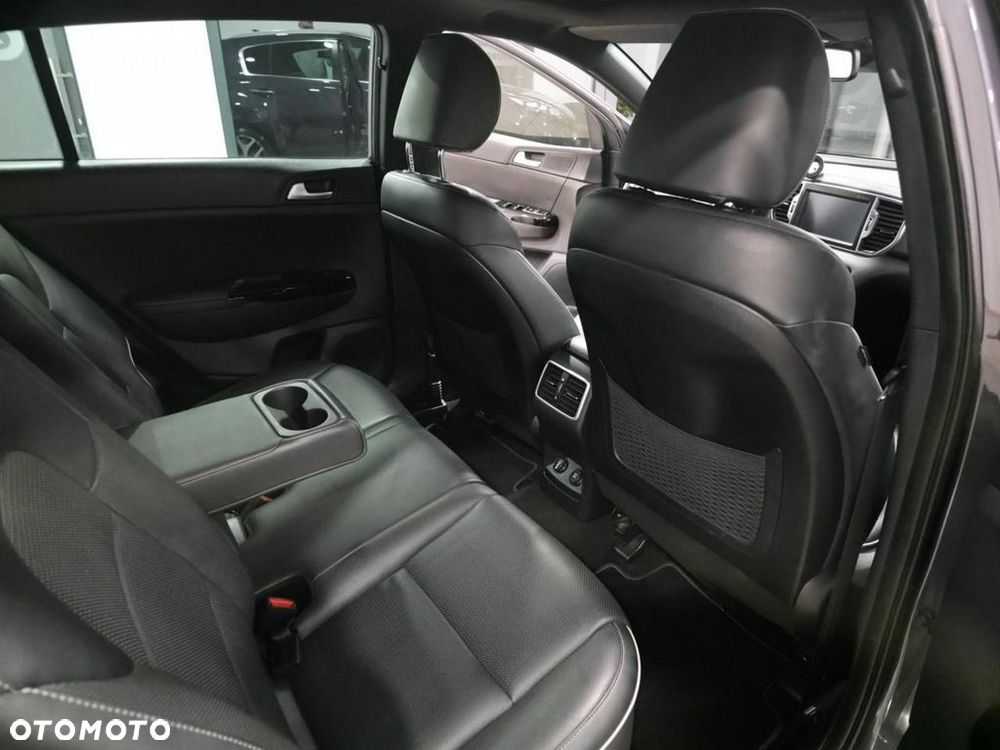 Kia Sportage 1.6 T-GDI AWD DCT GT LINE - 17