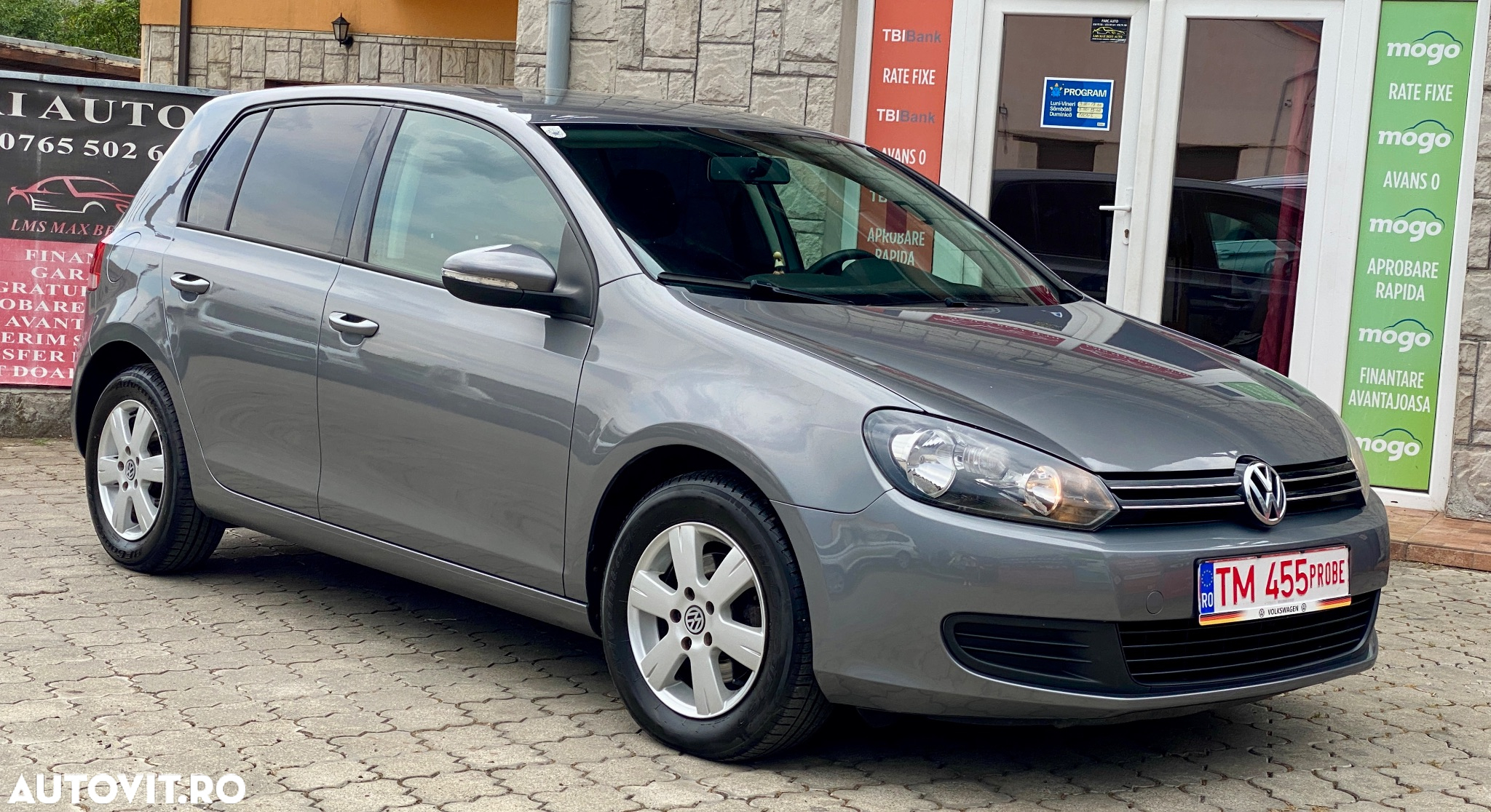 Volkswagen Golf - 2