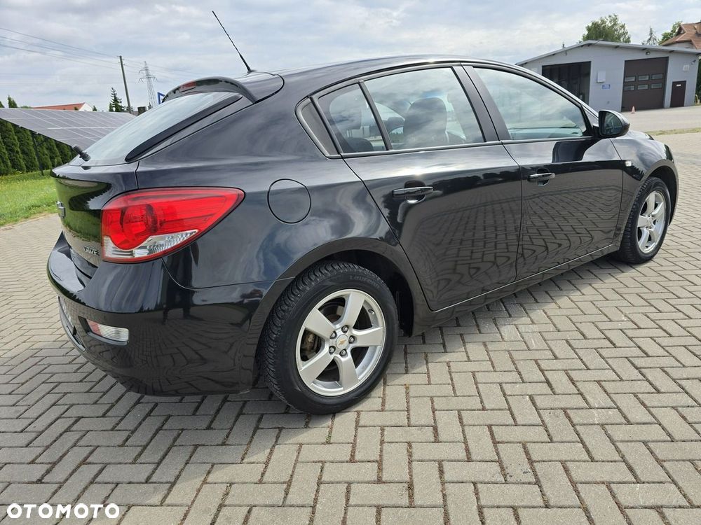 Chevrolet Cruze - 11