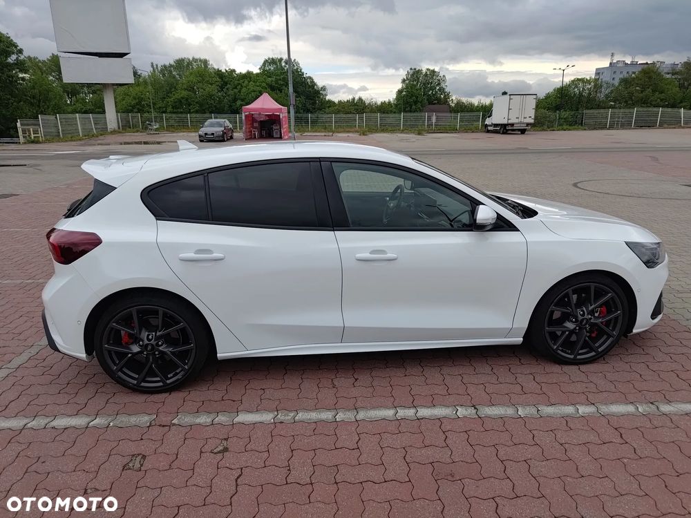 Ford Focus 2.3 EcoBoost ST X - 12