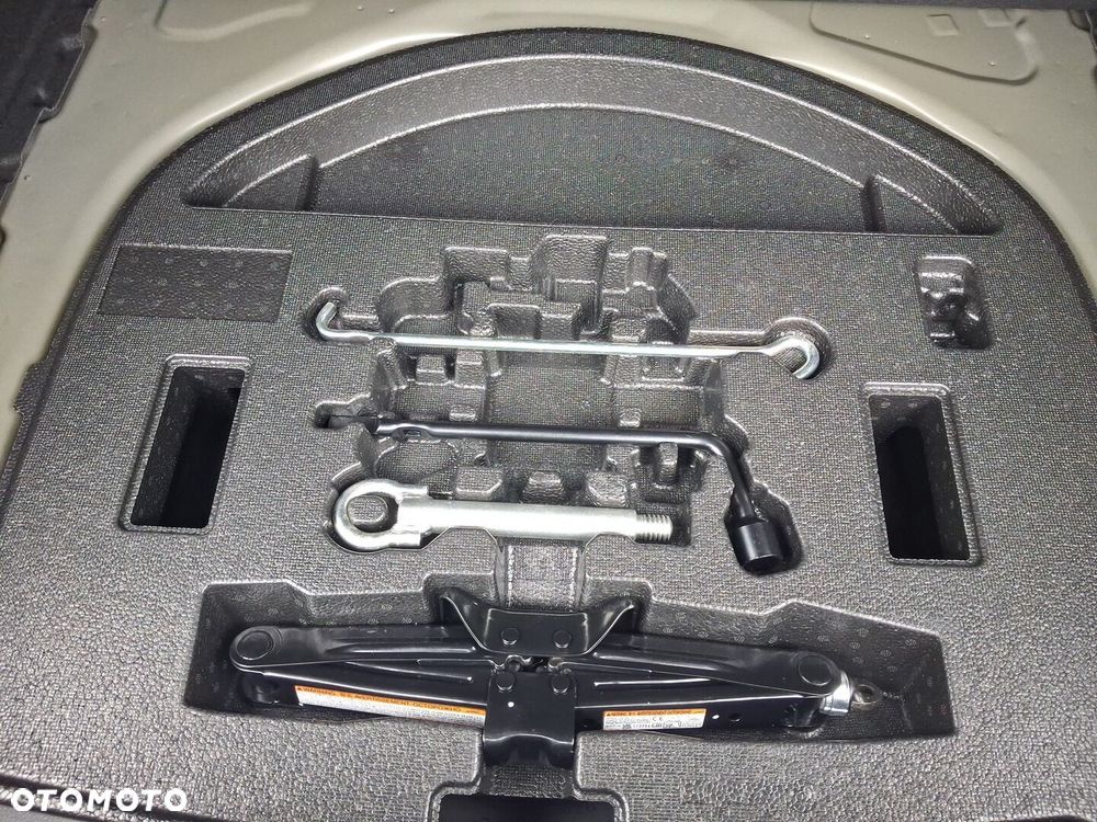 Toyota Corolla 1.8 Hybrid Style - 16