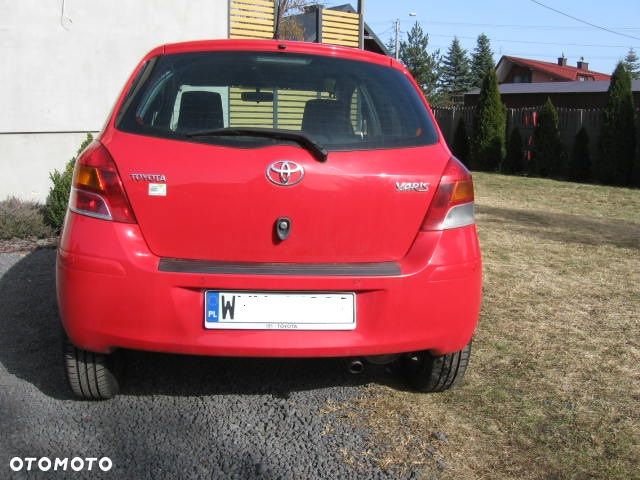 Toyota Yaris 1.33 Luna - 8