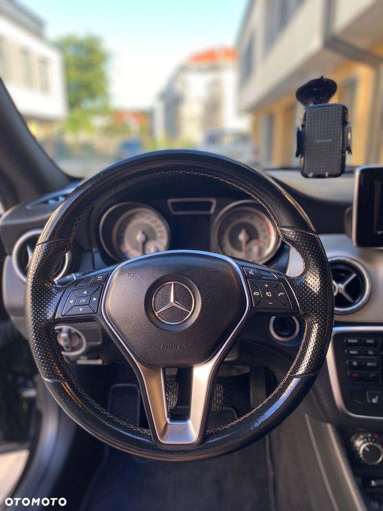 Mercedes-Benz CLA 180 - 10