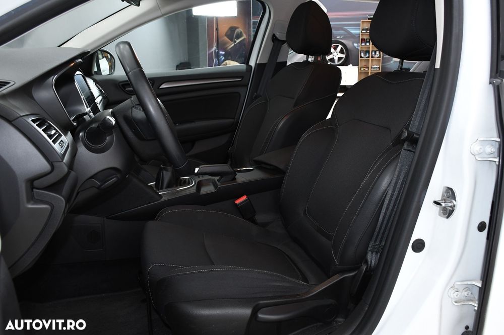 Renault Megane - 11