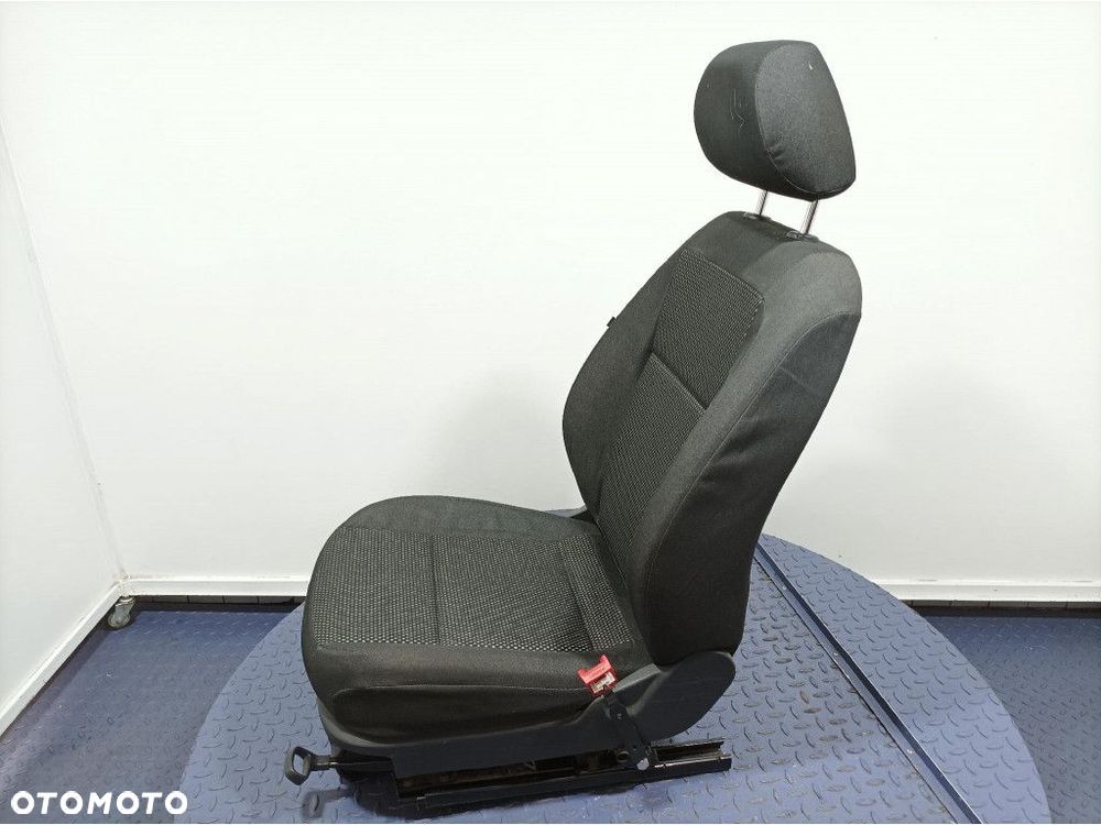 SKODA ROOMSTER FOTEL PRZEDNI PRAWY PASAŻERA EU - 5