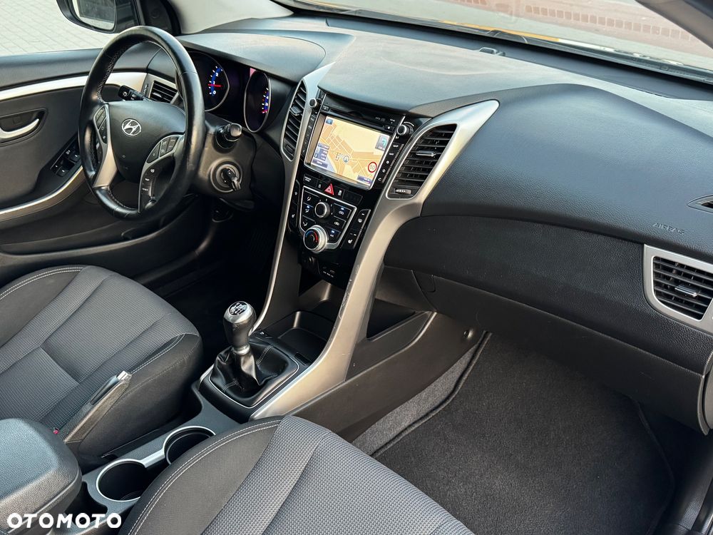 Hyundai i30 1.4 Passion Plus - 37