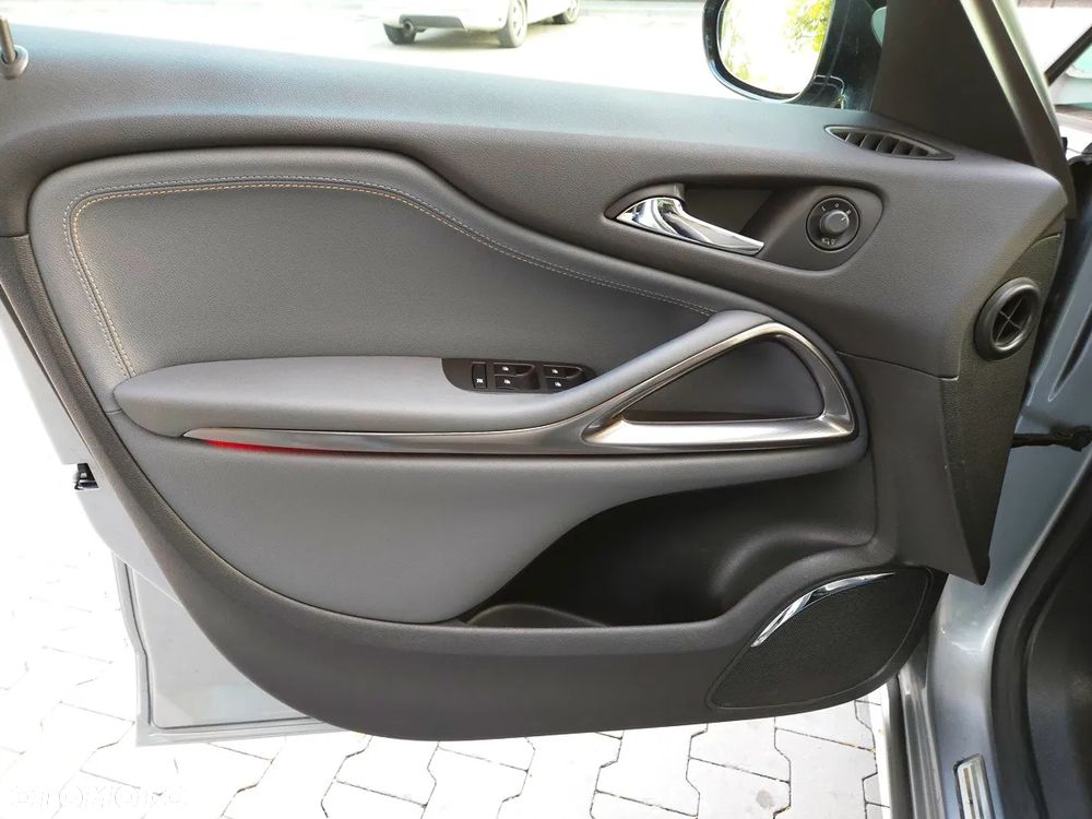 Opel Zafira 2.0 CDTI Cosmo - 26