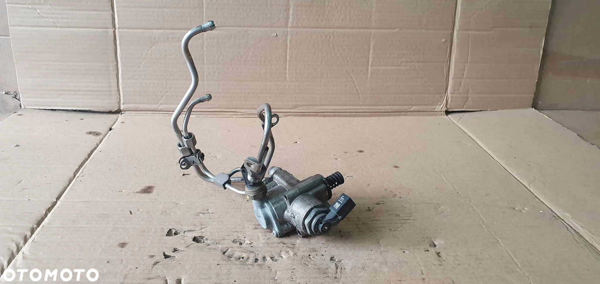 Pompa wysokiego ciśnienia paliwa Audi A4 B7 2.0 TFSI 06F025B 06E906051E - 3