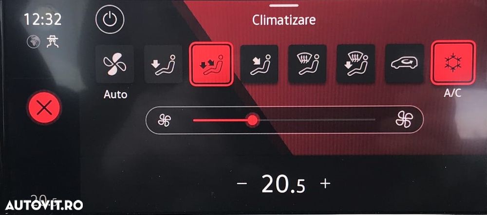 Volkswagen Golf 1.5 TSI ACT Life - 31