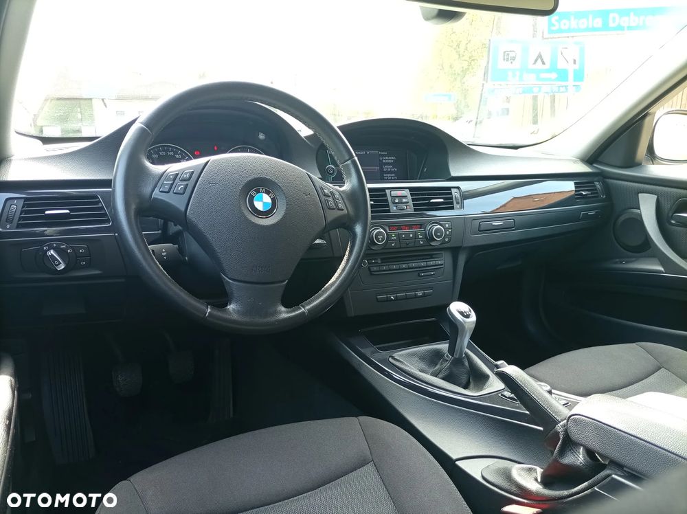 BMW Seria 3 320d DPF Blue Performance Edition Sport - 10