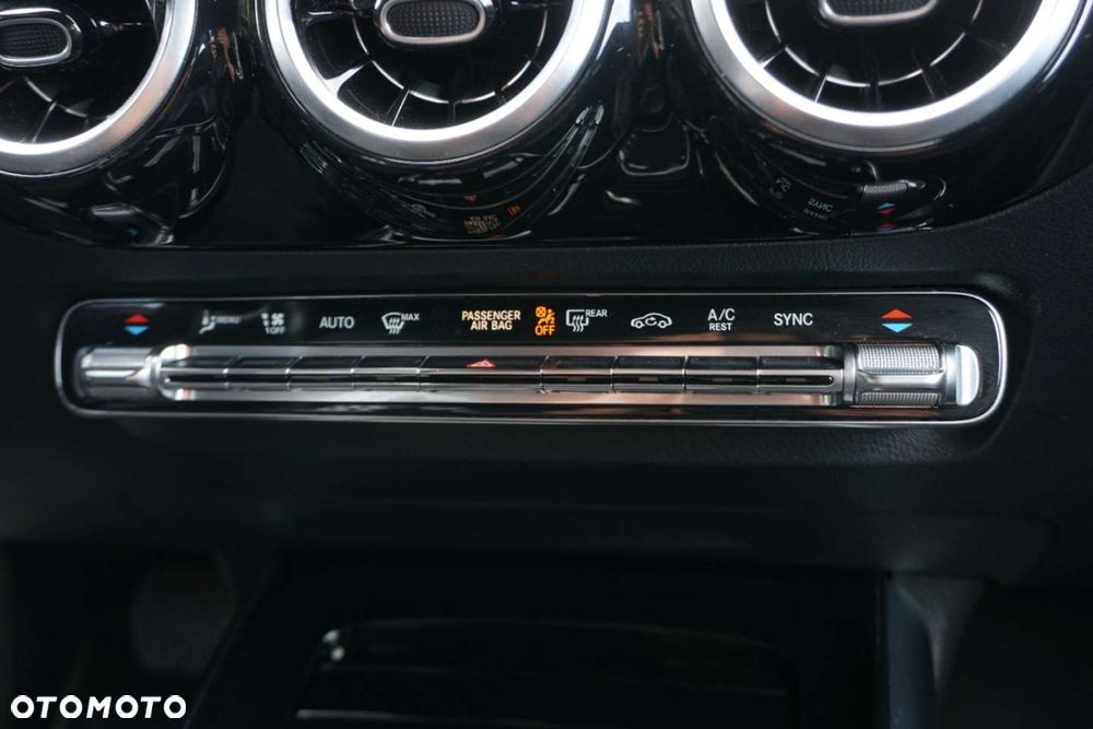 Mercedes-Benz GLA 220 d 4-Matic Progressive 8G-DCT - 12