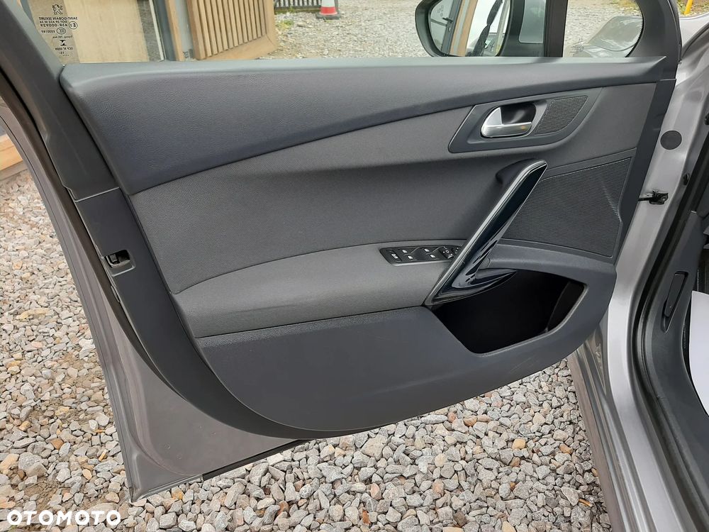 Peugeot 508 BlueHDi 120 Stop&Start Business-Line - 23