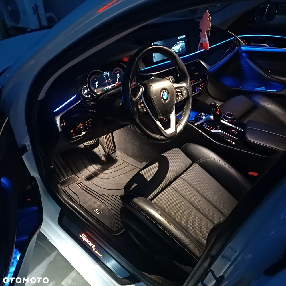 BMW Seria 5 520d xDrive Luxury Line sport - 35