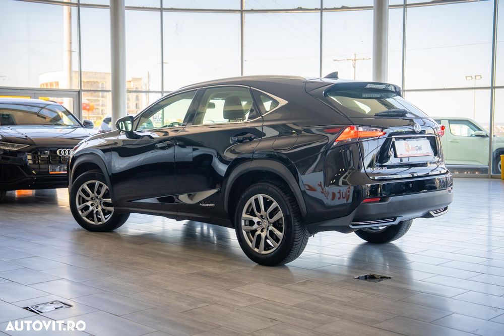 Lexus Seria NX 300h Executive Line - 10