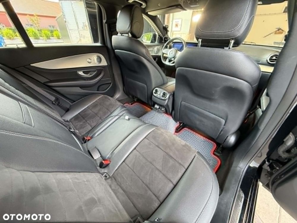 Mercedes-Benz Klasa E 200 4-Matic 9G-TRONIC - 14