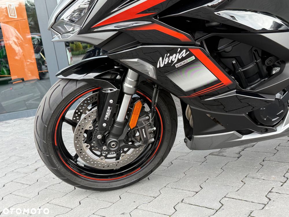 Kawasaki Ninja 1000 SX - 34