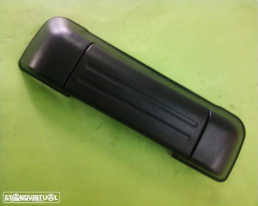 puxador tampa mala Suzuki Grand Vitara 1998-2005 - 1