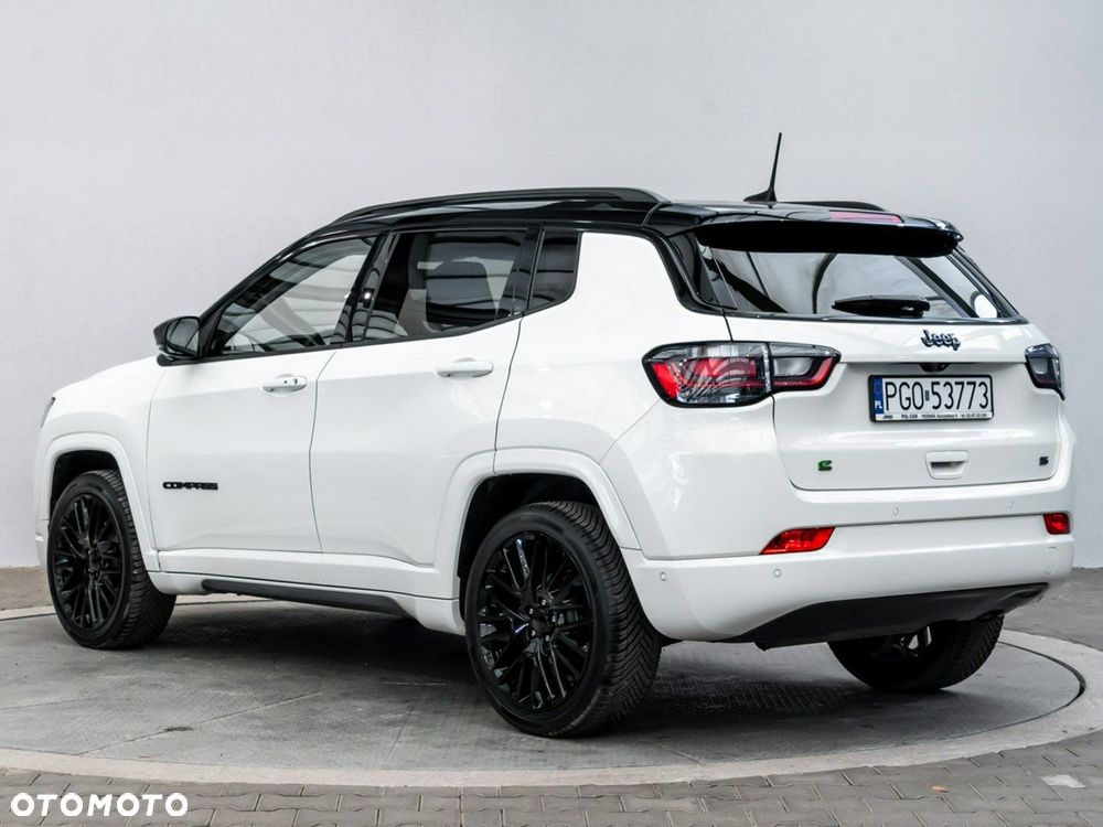 Jeep Compass - 4