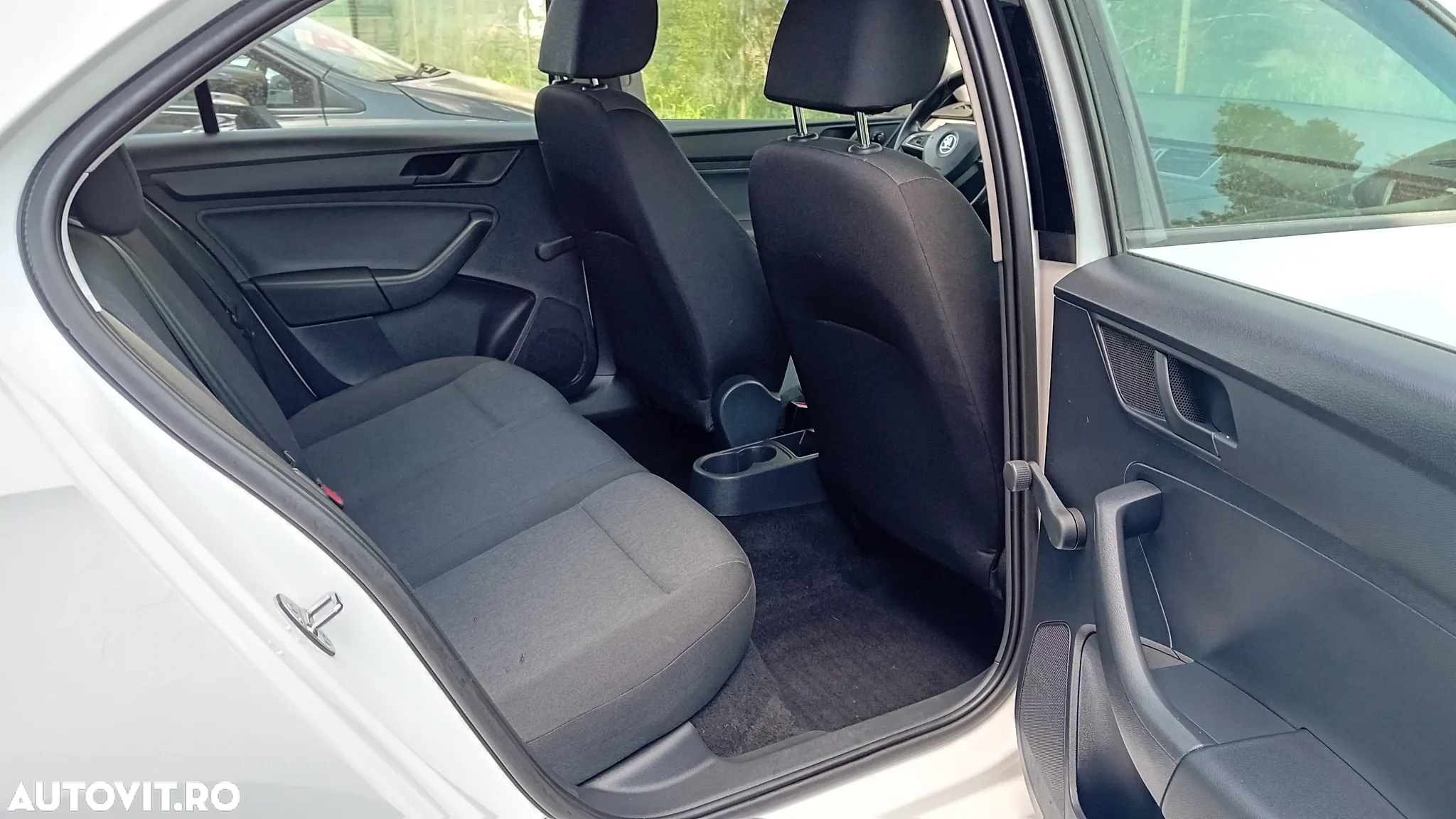 Skoda RAPID 1.6 TDI Active - 10