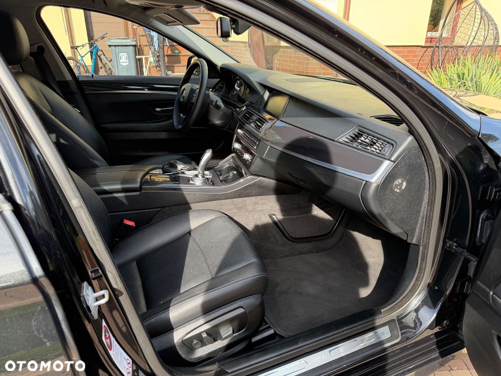 BMW Seria 5 520d Luxury Line - 15