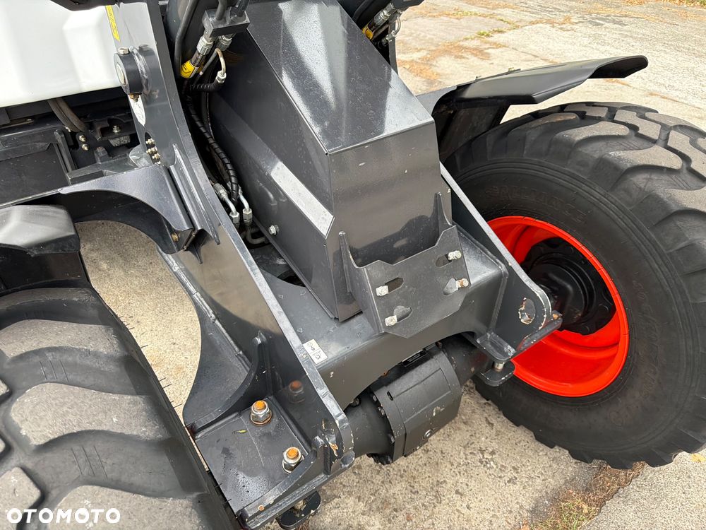 Bobcat Ładowarka kołowa L85 - 29