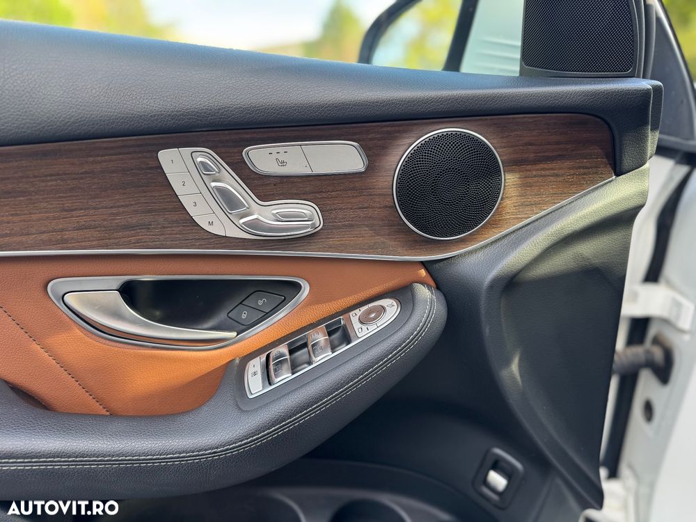 Mercedes-Benz GLC 300 4Matic 9G-TRONIC AMG Line - 19