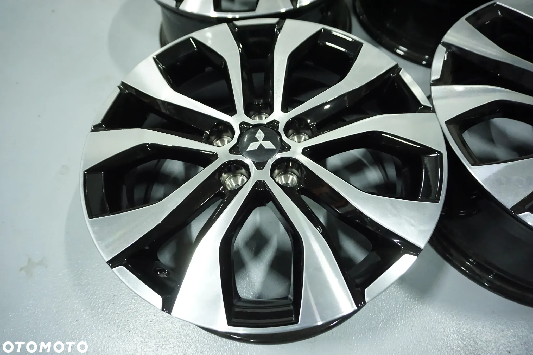 Felgi Aluminiowe  17 MITSUBISHI ECLIPSE LANCER ASX OUTLANDER 5x114,3 - 7