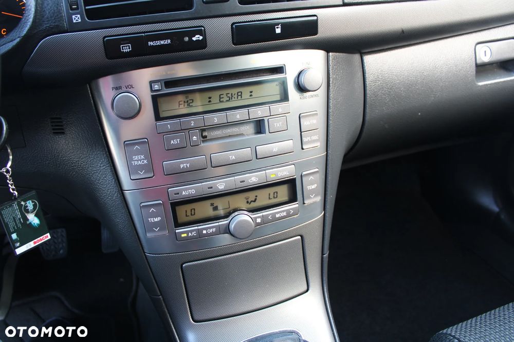 Toyota Avensis - 21