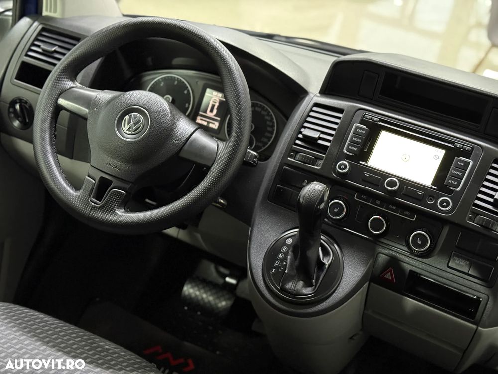 Volkswagen Caravelle - 15