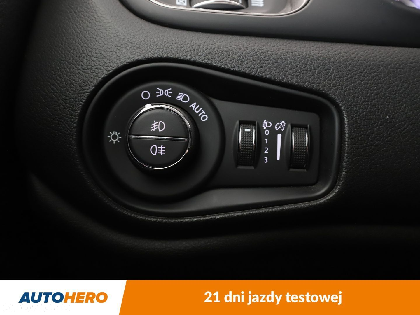 Jeep Renegade - 30