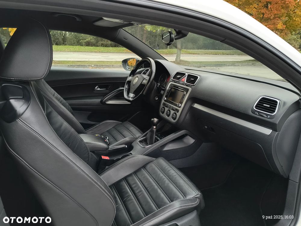 Volkswagen Scirocco 1.4 TSI Shark - 27