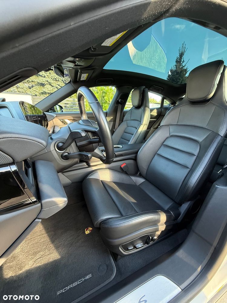 Porsche Taycan 4S Performance Plus - 15