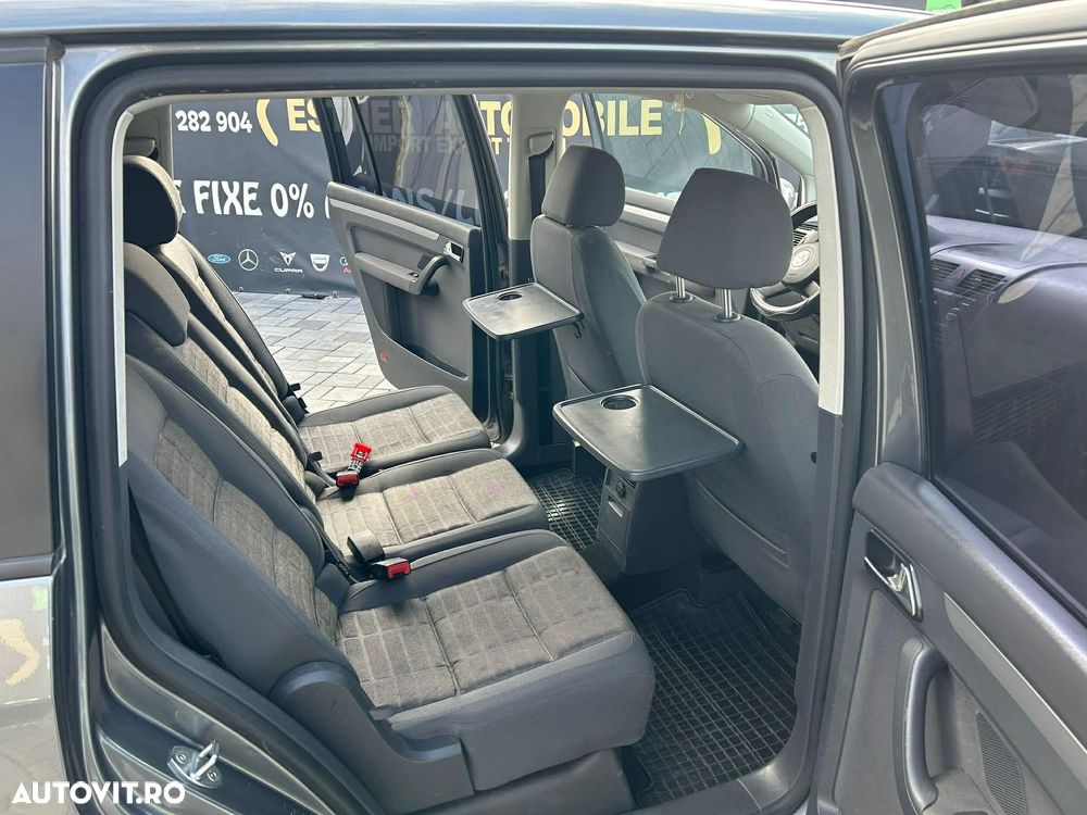 Volkswagen Touran - 7