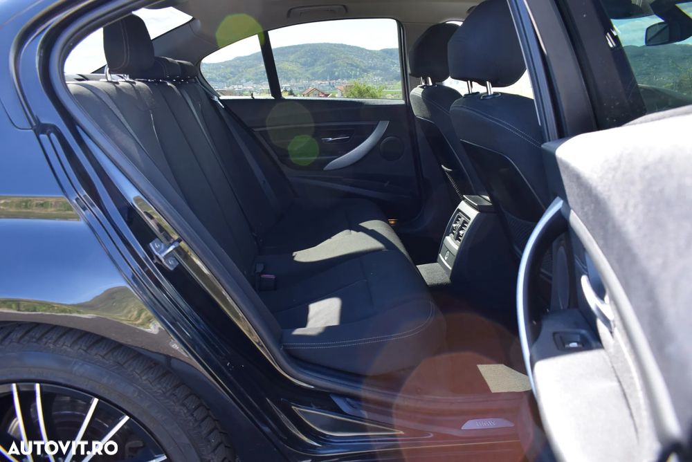 BMW Seria 5 520d Sport-Aut. - 15