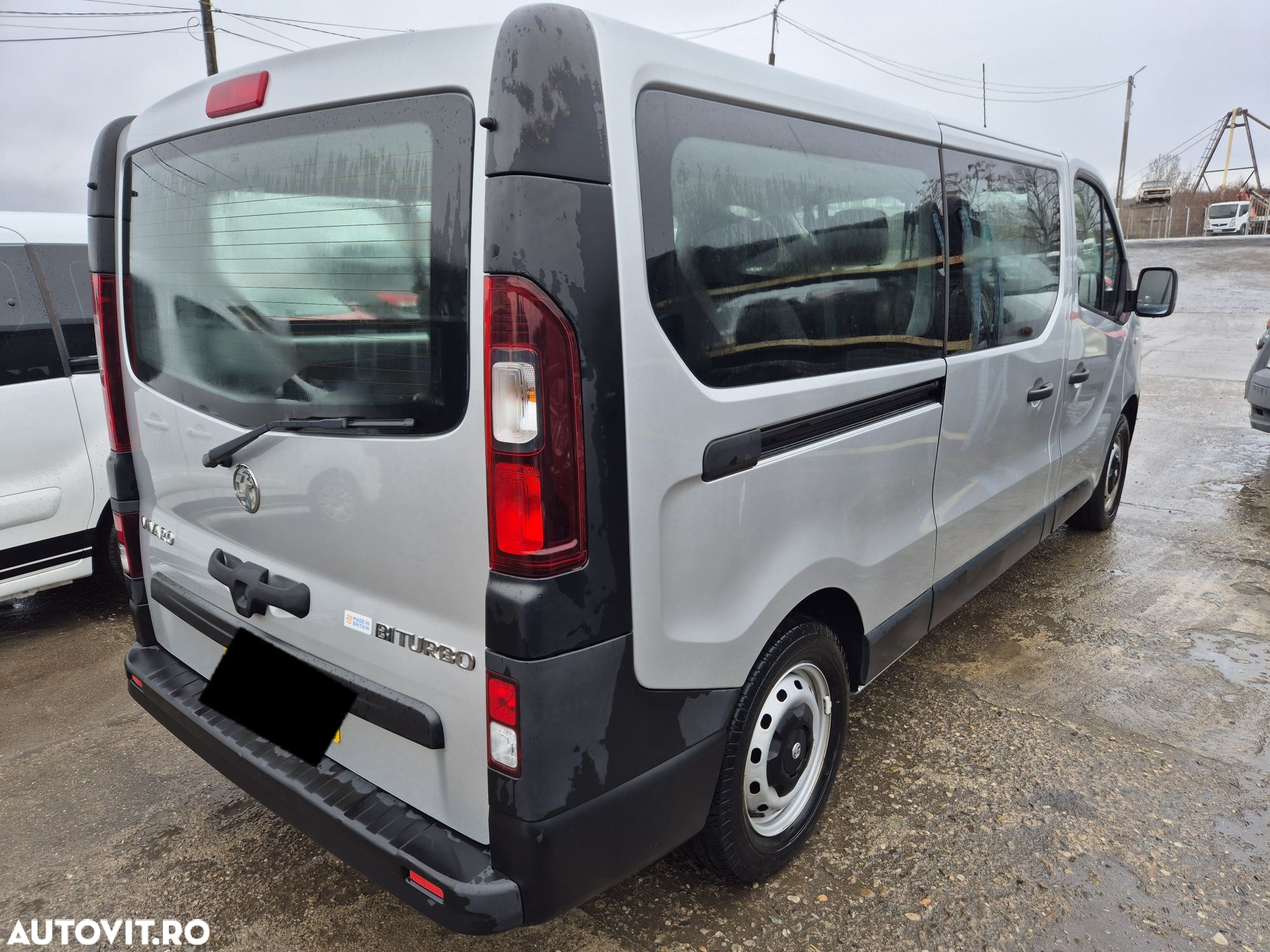 Dezmembram Opel Vivaro 2017 1.6dci BiTurbo R9M Manual - 3