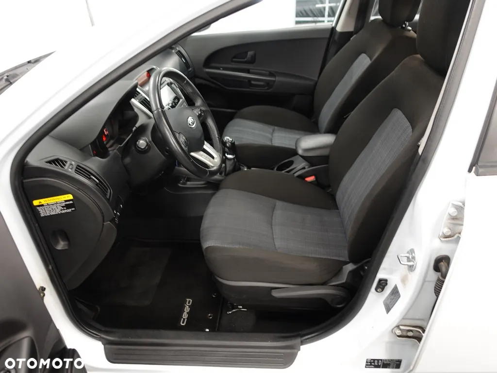 Kia Ceed Cee'd 1.6 Crdi Comfort + - 8