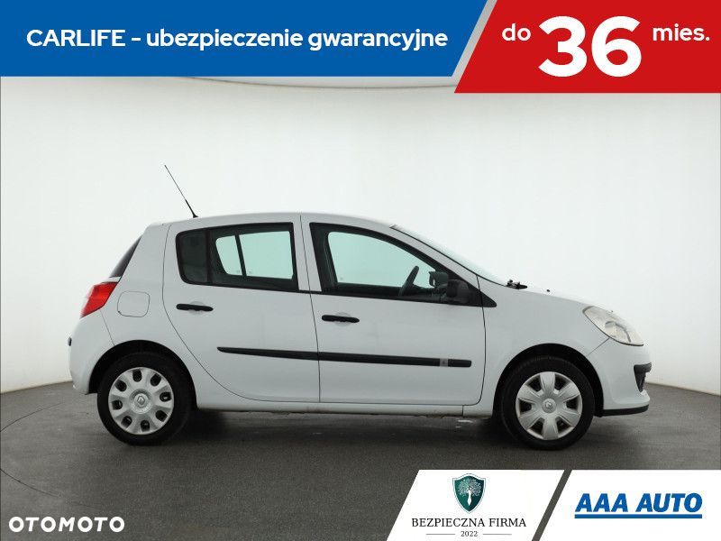 Renault Clio - 8