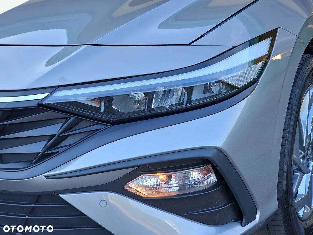 Hyundai Elantra 1.6 Modern - 33