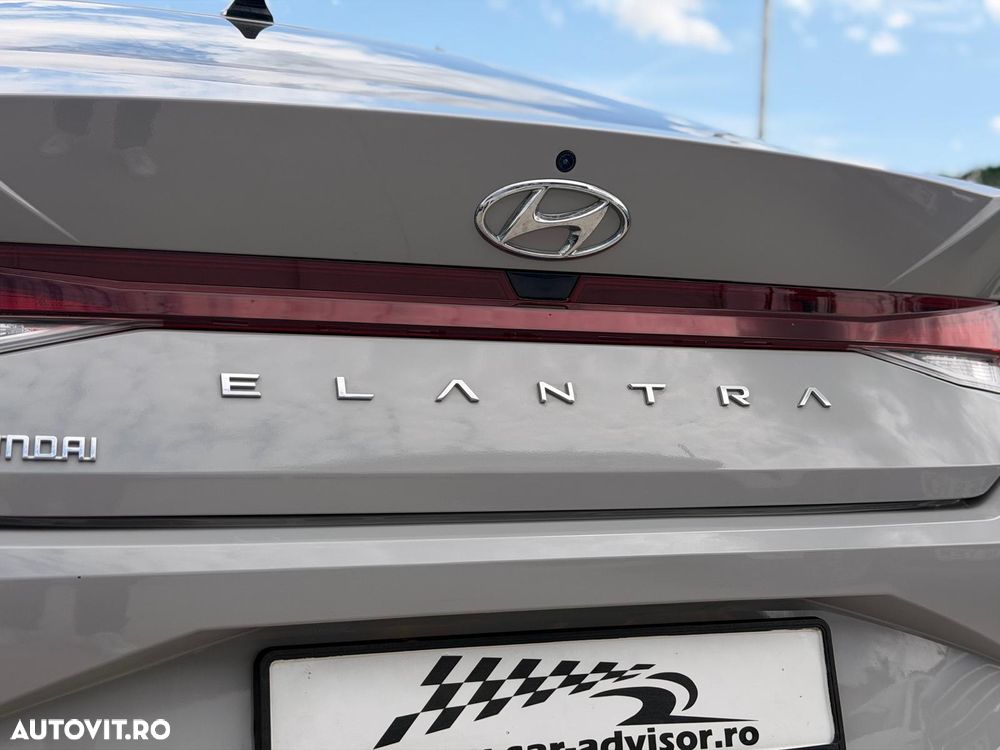 Hyundai Elantra 1.6 l 123 CP 6MT Comfort - 15