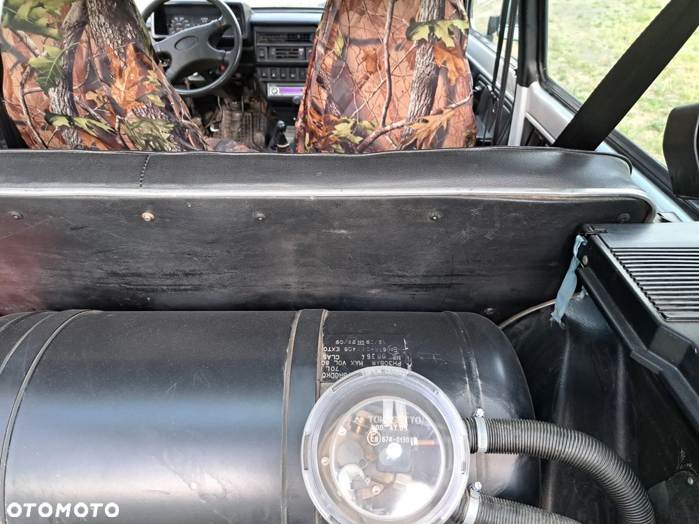 Lada Niva 1.6 L - 4
