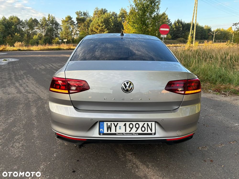 Volkswagen Passat 1.5 TSI EVO Business - 9