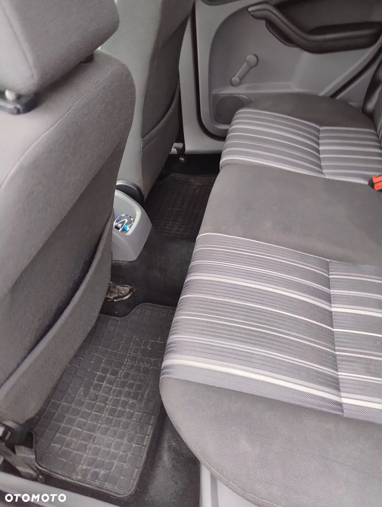 Ford Focus - 13