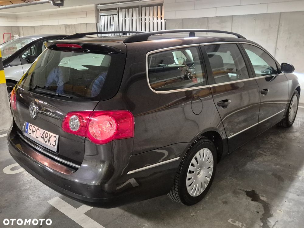 Volkswagen Passat 2.0 TDI DPF Highline - 4
