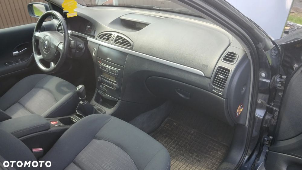 Renault Laguna 1.9 dCi FAP Emotion - 18